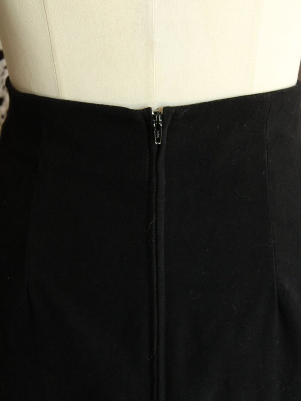Vintage 1980s 1990s Pencil Skirt, Briggs Black Faux Suede, Size 10 - Picture 7 of 10